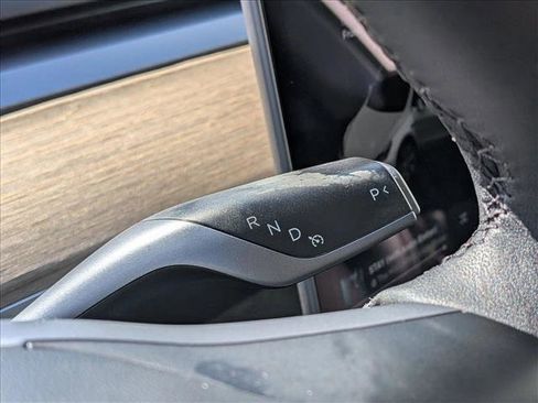 Used 2021 Tesla Model Y Long Range image 13