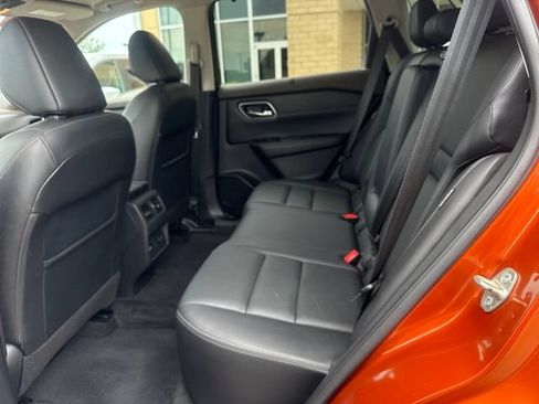 Used 2021 Nissan Rogue SL FWD image 19