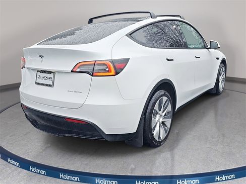 Used 2021 Tesla Model Y Long Range image 5
