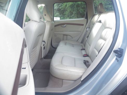 Used 2009 Volvo XC70 3.2 AWD/4WD image 13