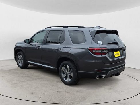 New 2026 Honda Pilot EX-L image 3