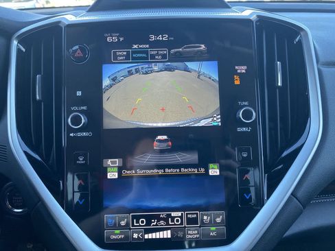 Used 2023 Subaru Ascent Touring image 17