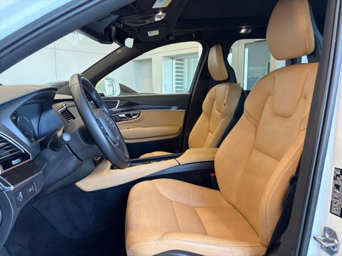 Used 2017 Volvo XC90 T6 Momentum w/ Vision Package AWD/4WD image 12