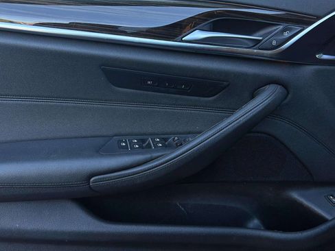 Used 2018 BMW 530i xDrive image 48