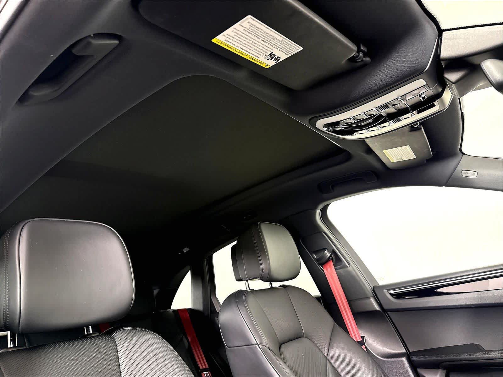 Certified 2023 Porsche Macan S AWD/4WD image 19