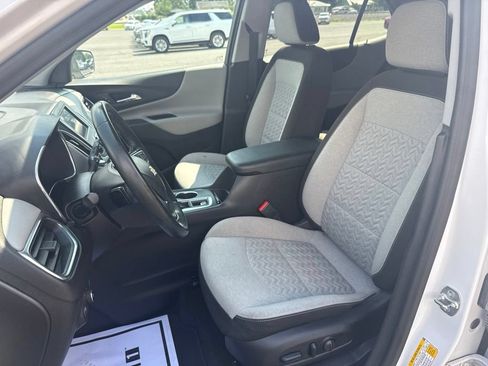Used 2024 Chevrolet Equinox LT FWD image 19