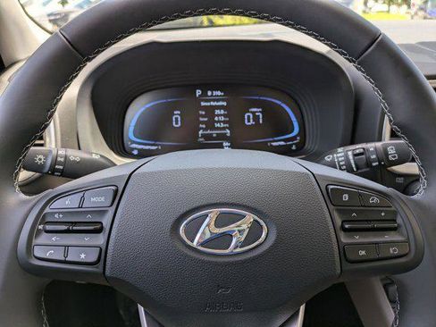 New 2025 Hyundai Venue SEL FWD image 20
