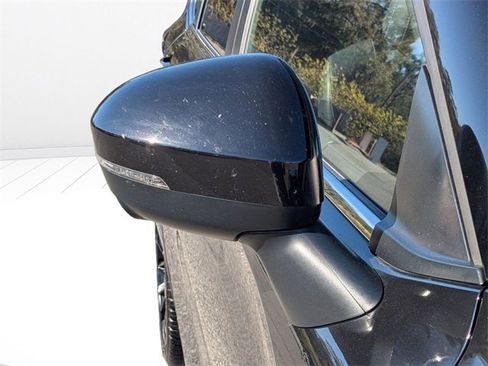 Used 2024 Mitsubishi Outlander SE image 11