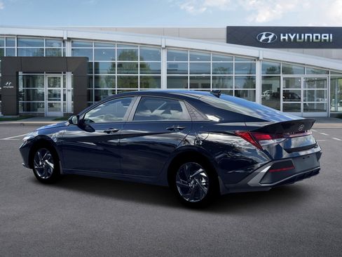 New 2026 Hyundai Elantra Sport FWD image 4