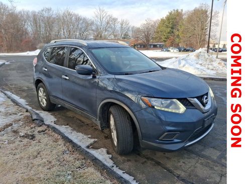 Used 2016 Nissan Rogue SV image 3