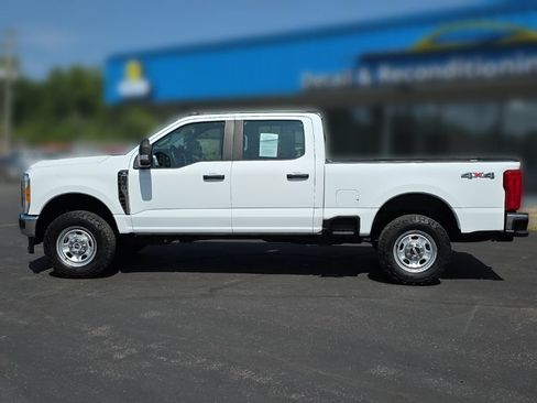 Used 2023 Ford F350 XL w/ Snow Plow Prep Package AWD/4WD image 12