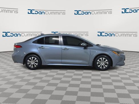 Used 2022 Toyota Corolla LE FWD image 9