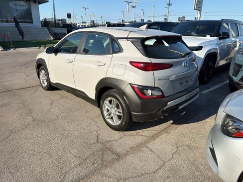 Used 2023 Hyundai Kona SE FWD image 3
