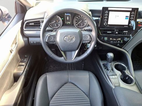 Used 2024 Toyota Camry SE FWD image 13