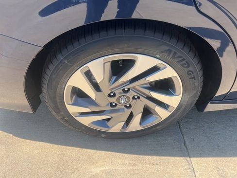 New 2025 Subaru Legacy Limited image 12