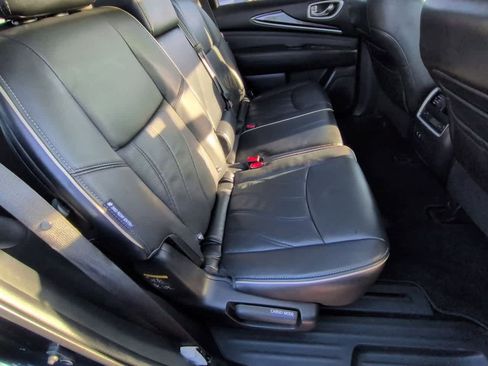 Used 2019 INFINITI QX60 Luxe w/ Essential Package image 21