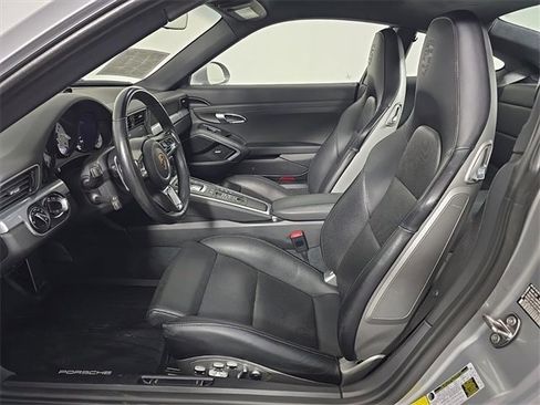 Used 2017 Porsche 911 Carrera 4S image 5