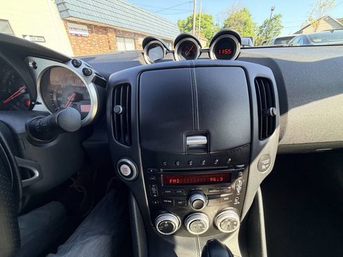 Used 2012 Nissan 370Z Touring RWD image 59