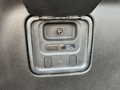 Used 2023 Rivian R1T Adventure AWD/4WD image 20