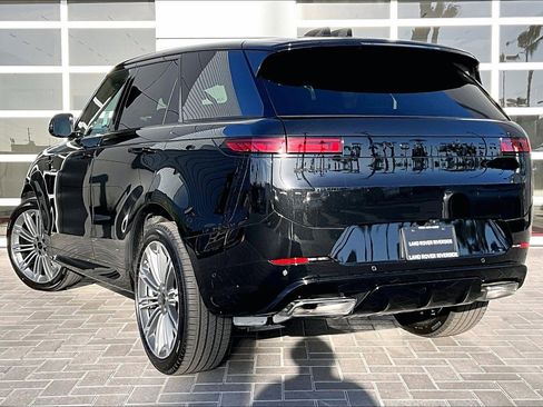 New 2026 Land Rover Range Rover Sport Dynamic SE image 3