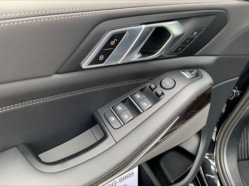 New 2026 BMW X5 sDrive40i RWD image 17