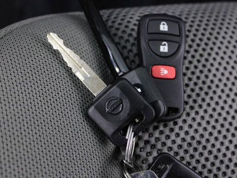 Certified 2019 Nissan Frontier SV image 25