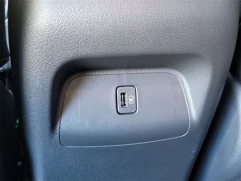 Used 2023 Nissan Sentra SR w/ SR Premium Package image 19