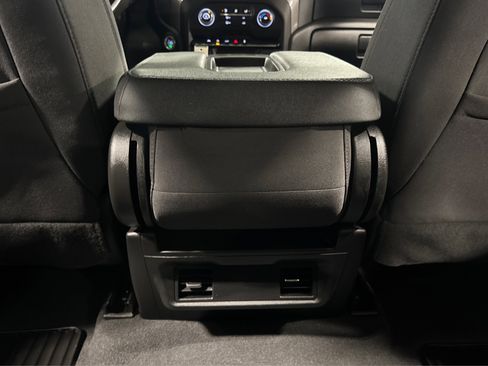 Used 2023 Chevrolet Silverado 1500 Custom image 34