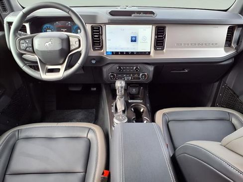 New 2025 Ford Bronco Outer Banks image 12