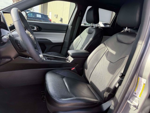 Used 2023 Jeep Compass Limited AWD/4WD image 17
