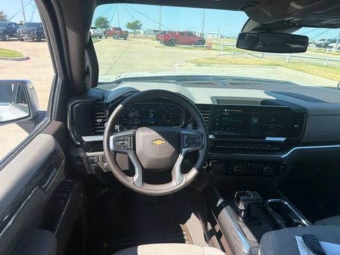 Used 2025 Chevrolet Silverado 1500 LTZ w/ Z71 Off-Road Package AWD/4WD image 18