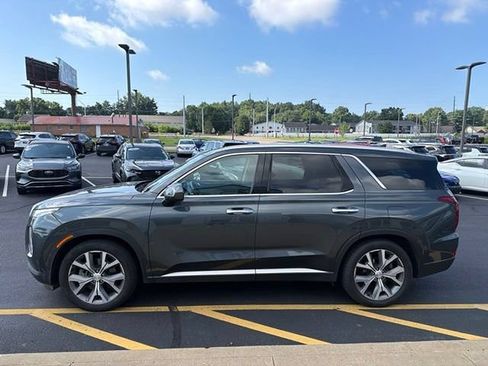 Used 2022 Hyundai Palisade SEL w/ Premium Package AWD/4WD image 3