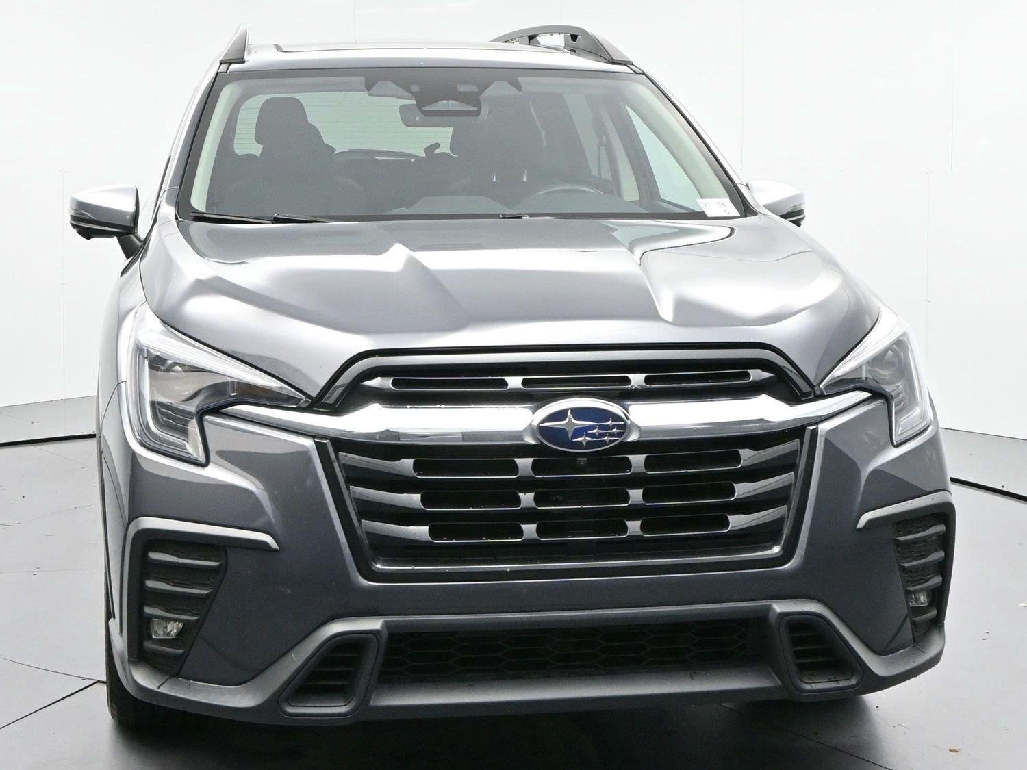 Used 2023 Subaru Ascent Limited w/ Technology Package AWD/4WD image 2