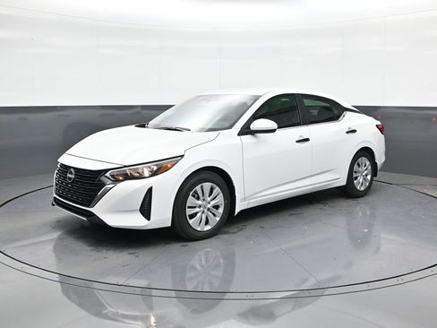 New 2025 Nissan Sentra S image 3