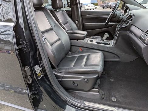 Used 2020 Jeep Grand Cherokee Limited image 27