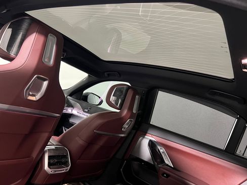 Certified 2023 BMW 760i xDrive w/ Executive Package image 34