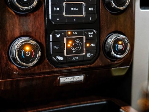 Used 2013 Ford F150 King Ranch w/ King Ranch Luxury Pkg RWD image 26
