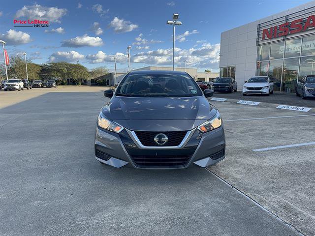 Used 2020 Nissan Versa S FWD image 4