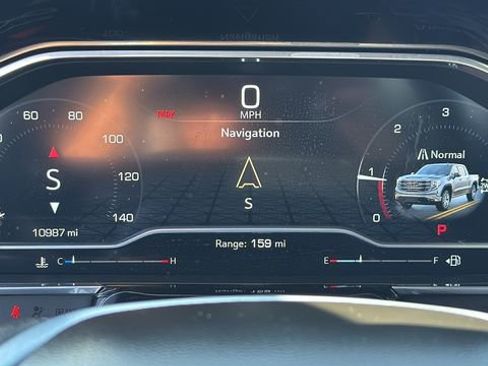 Used 2023 GMC Sierra 1500 Elevation w/ Preferred Package image 6