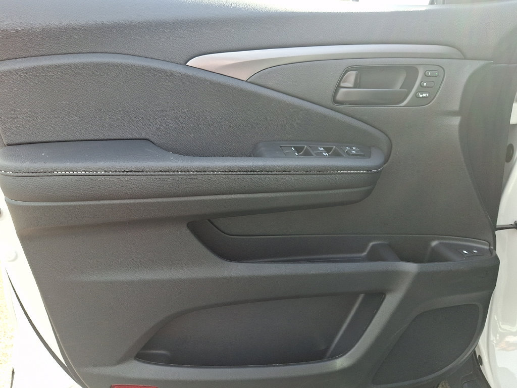 Used 2023 Honda Passport EX-L image 12