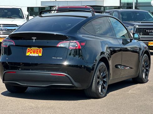 Used 2022 Tesla Model Y Long Range AWD/4WD image 4