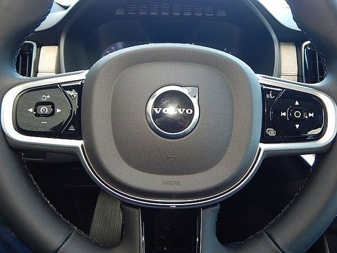 New 2026 Volvo XC90 B5 Plus image 23