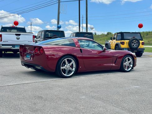 Used 2006 Chevrolet Corvette Coupe w/ Preferred Equipment Group RWD image 5