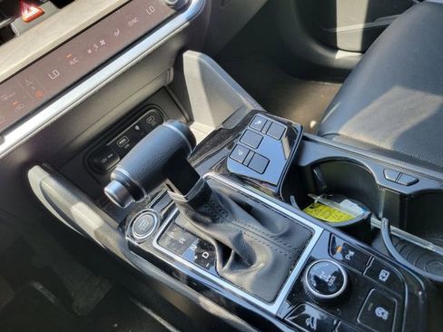 Used 2024 Kia Sportage X-Line w/ X-Line Premium Package AWD/4WD image 19