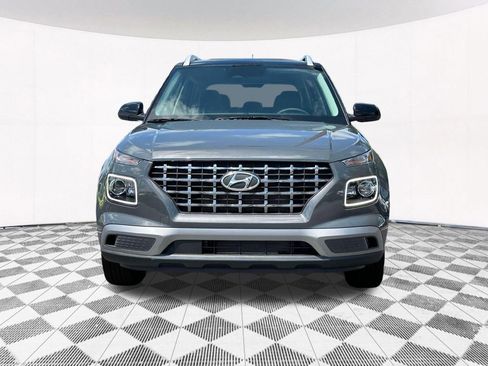 New 2025 Hyundai Venue Limited image 19