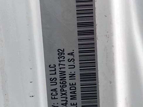 Used 2022 Jeep Wrangler Unlimited Sahara w/ Cold Weather Group image 16