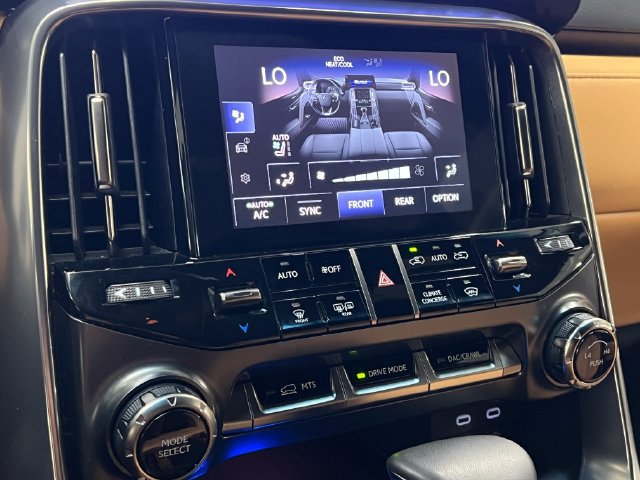 Certified 2025 Lexus LX 600 4WD w/ Accessory Package (2T) image 20