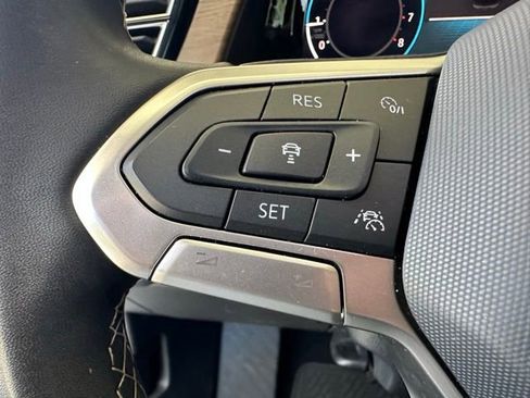 Used 2024 Volkswagen Atlas SE FWD image 23