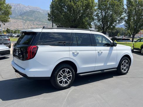 Used 2025 Ford Expedition Active AWD/4WD image 7