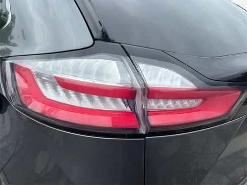 Used 2022 Ford Edge SEL image 21